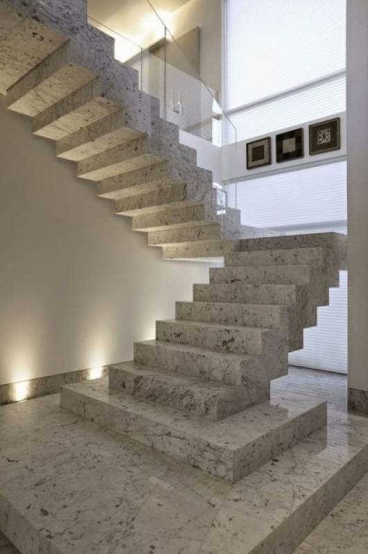 Escada de Mármore Carrara Preço Brasilândia - Escada de Granito Preto