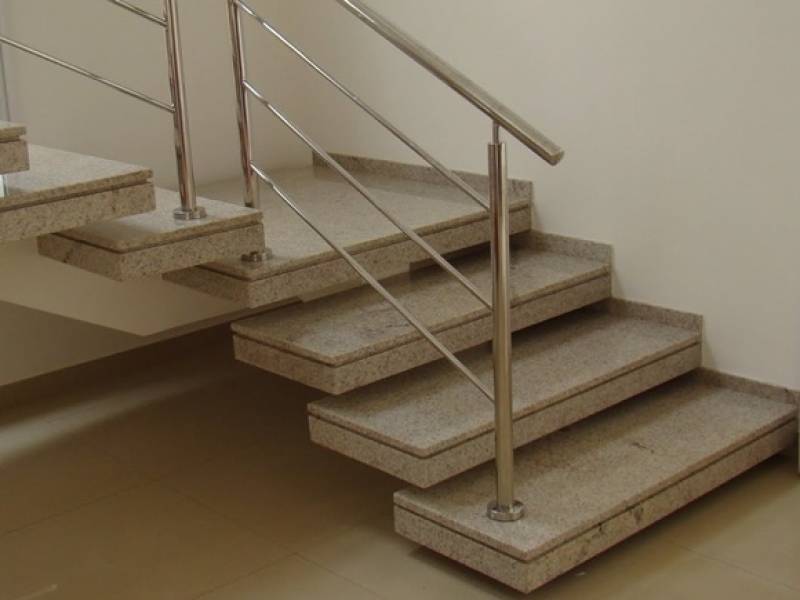 Instalação de Escadas de Granito Residencial Parque Peruche - Escada de Granito Travertino