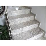 escadas de granito com rodapé Trianon Masp