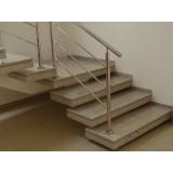 instalação de escada de granito branco Vila Albertina